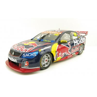 Classic Carlectables 18631 Holden VF Commodore 2017 Red Bull Jamie Whincup - Scale 1:18