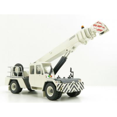 Conrad 2122/0 - TEREX Franna MAC25 Pick and Carry Mobile Crane New 2022 - Scale 1:50