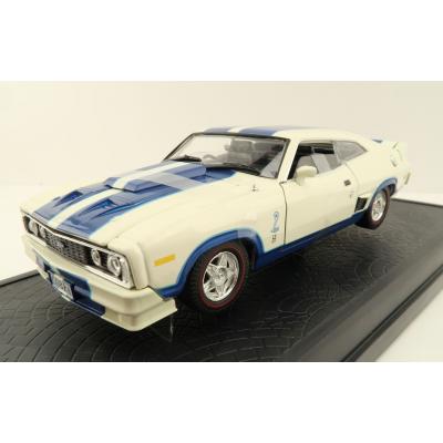 DDA Collectibles 32852-1 Option 97 XC Cobra Ford Falcon with White Blue Stripes - Scale 1:32