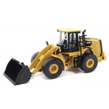 Diecast Masters 84646 - Caterpillar CAT 950M Wheel Loader Clamshell Blister Pack - Scale 1:64