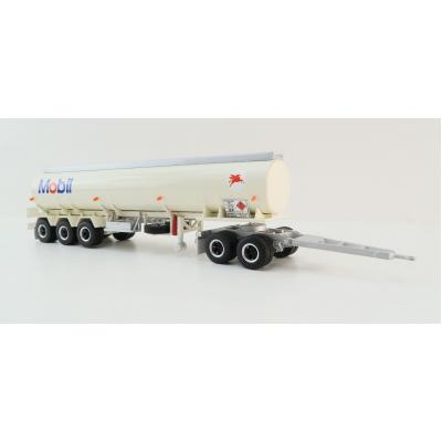 Highway Replicas 12972 Australian Tanker Road Train Trailer Mobil Oil - Scale 1:64