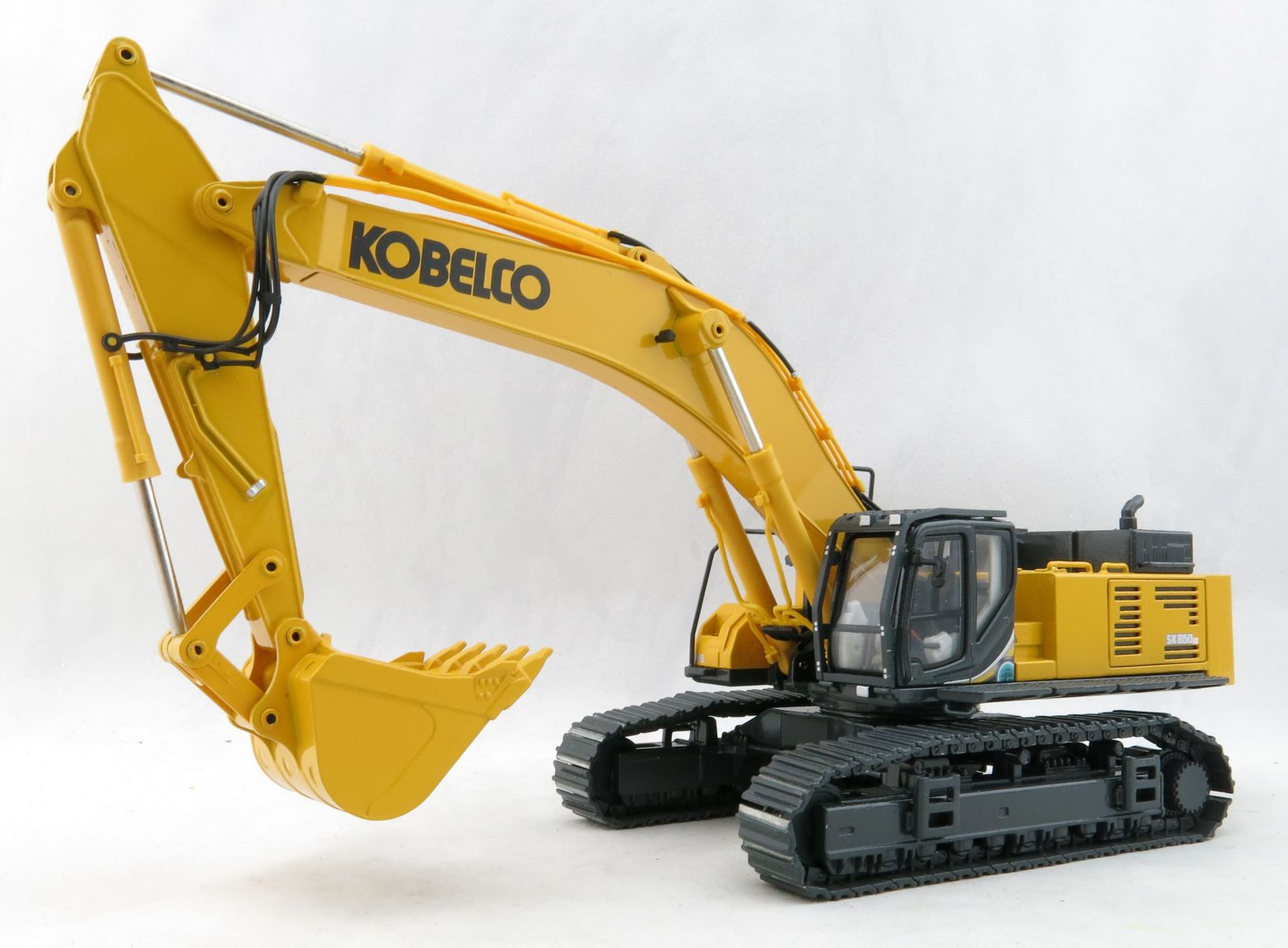 kobelco rc excavator