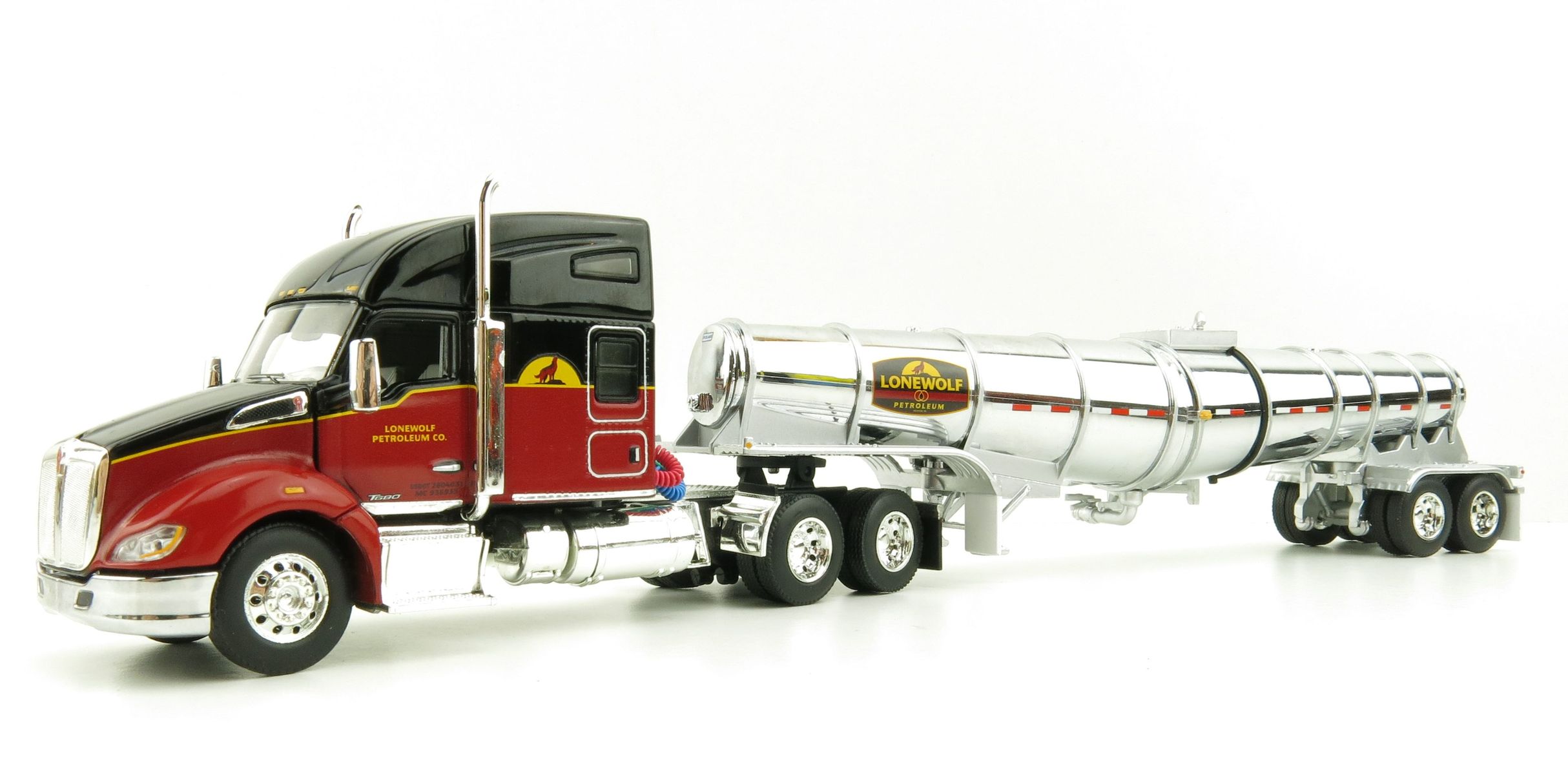 Product Image - First Gear 60-1041 Kenworth T680 Prime Mover with Polar Tank Trailer - Lonewolf Petroleum - Scale 1:64