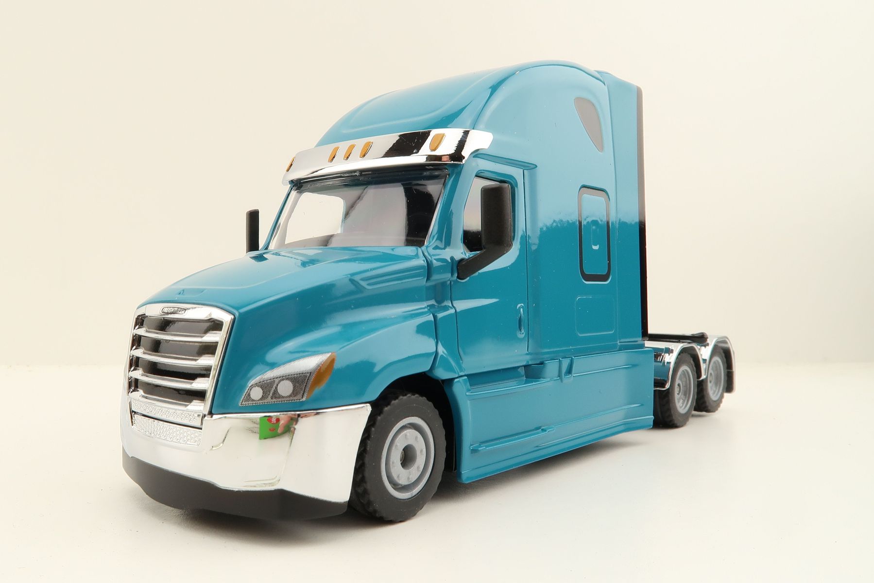 Product Image - Siku 2717 - Freightliner Cascadia 6x4 Prime Mover Truck New 2022 - 1:50 Scale
