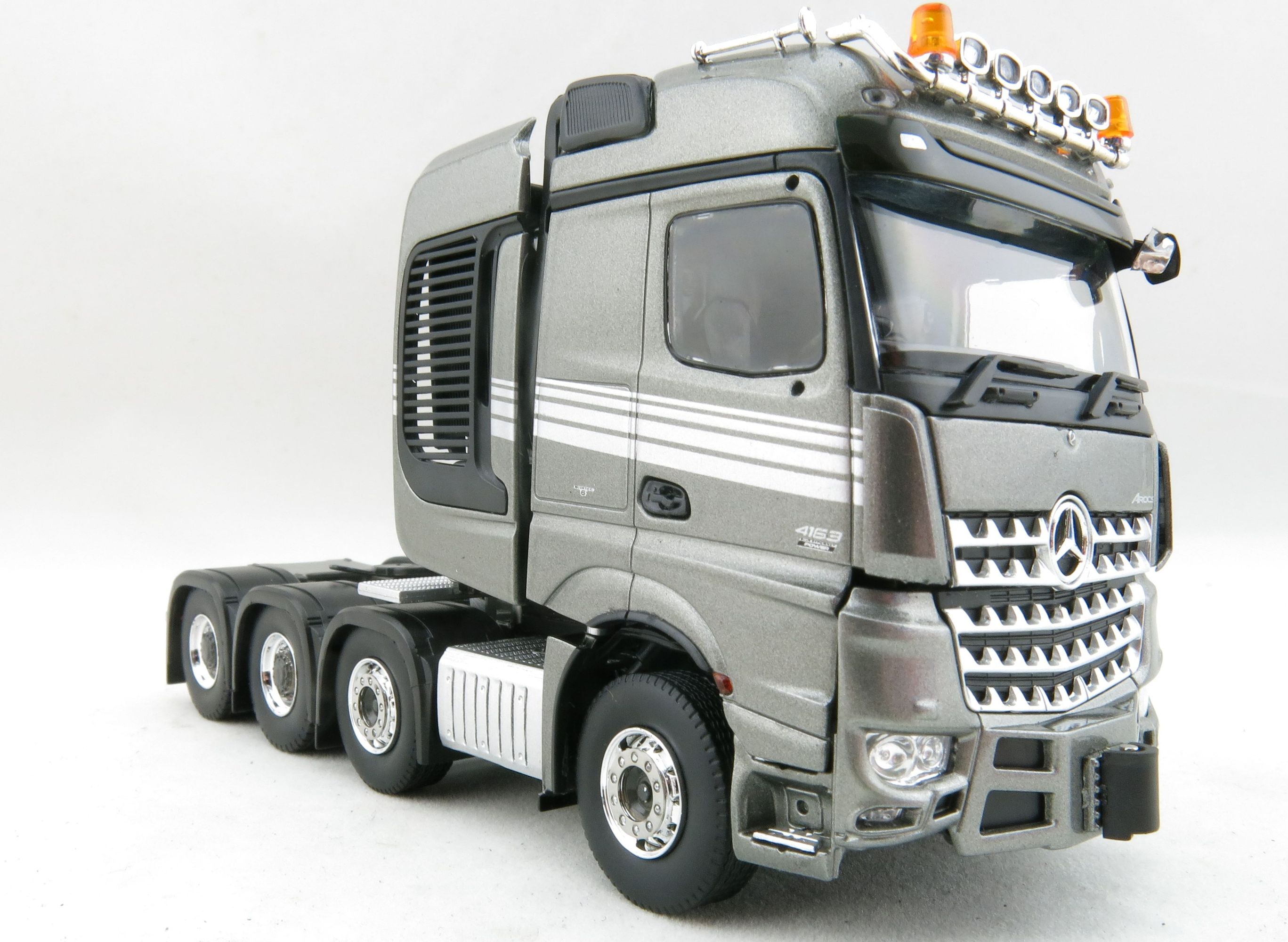 Product Image - Tekno 71173 Mercedes-Benz Arocs SLT 8x4 Prime Mover - Right Hand Drive - Scale 1:50