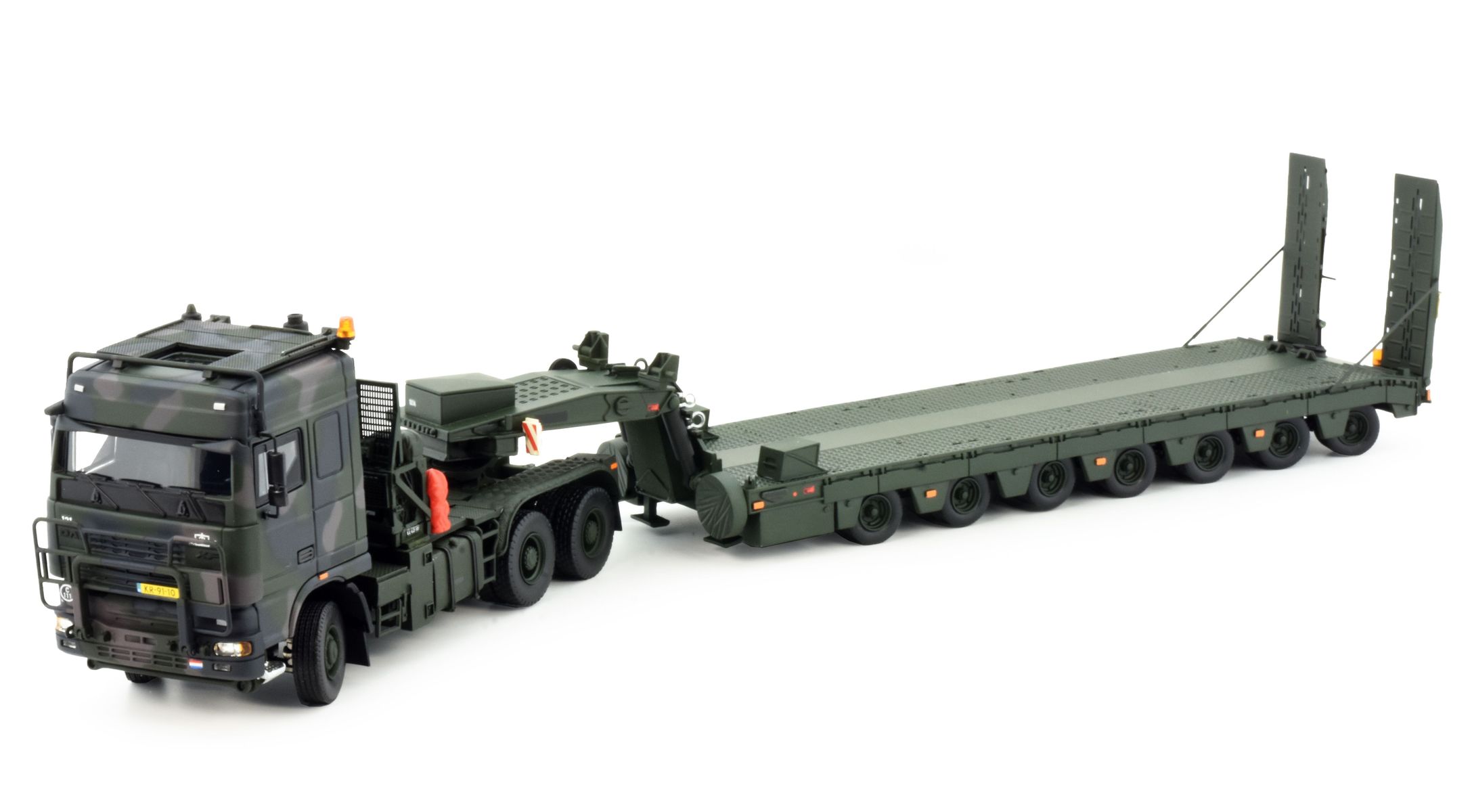 Product Image - Tekno 84976 - DAF Military Tropco Pantser 6x4 Truck with 7 axle Low Loader - Scale 1:50