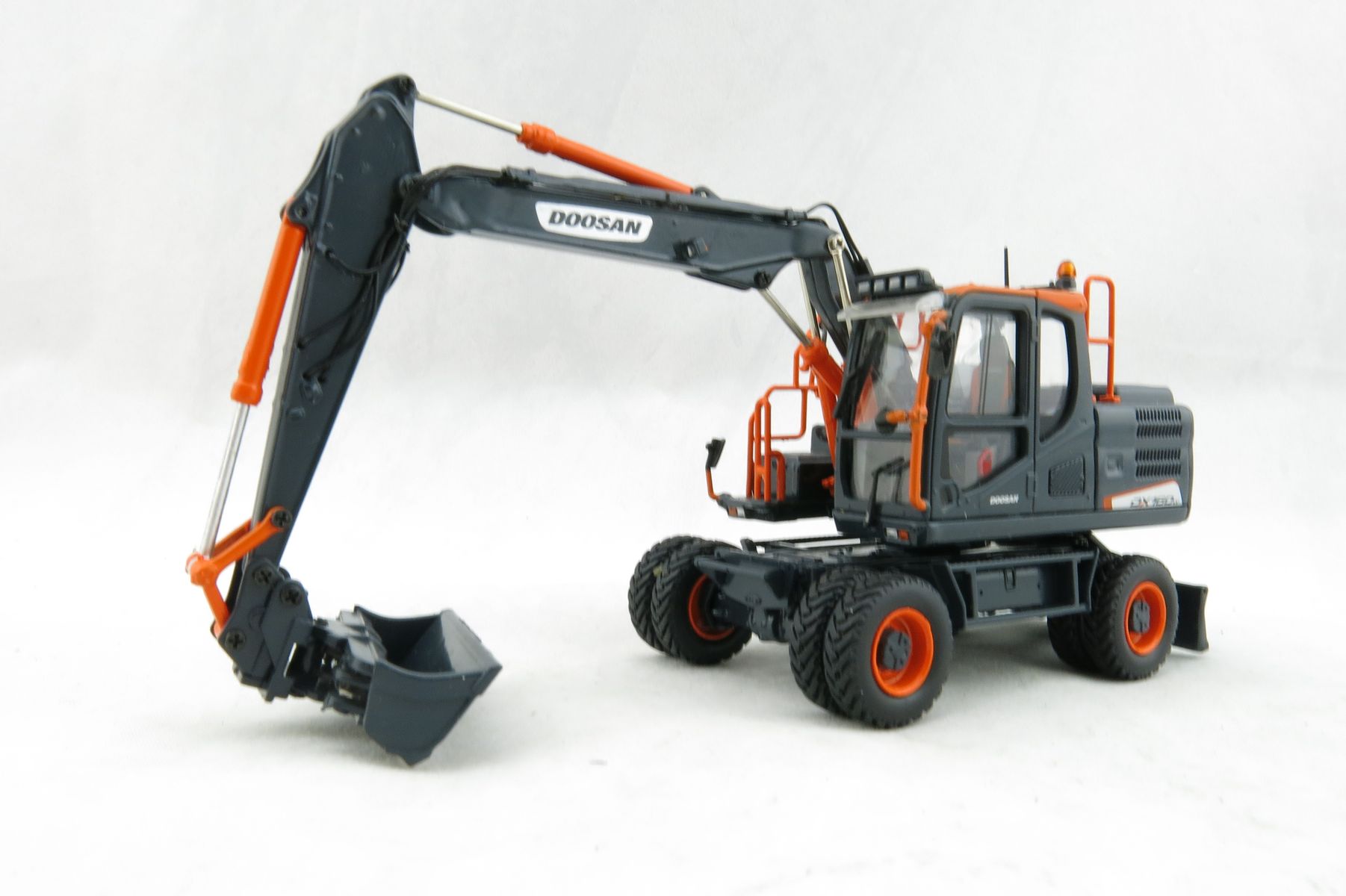 doosan toys